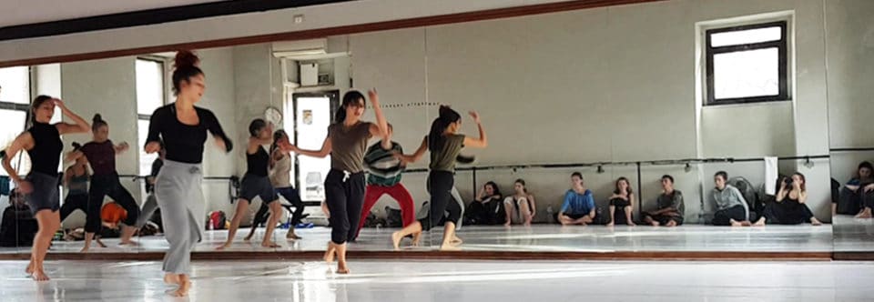 Cours de danse contemporaine à Paris